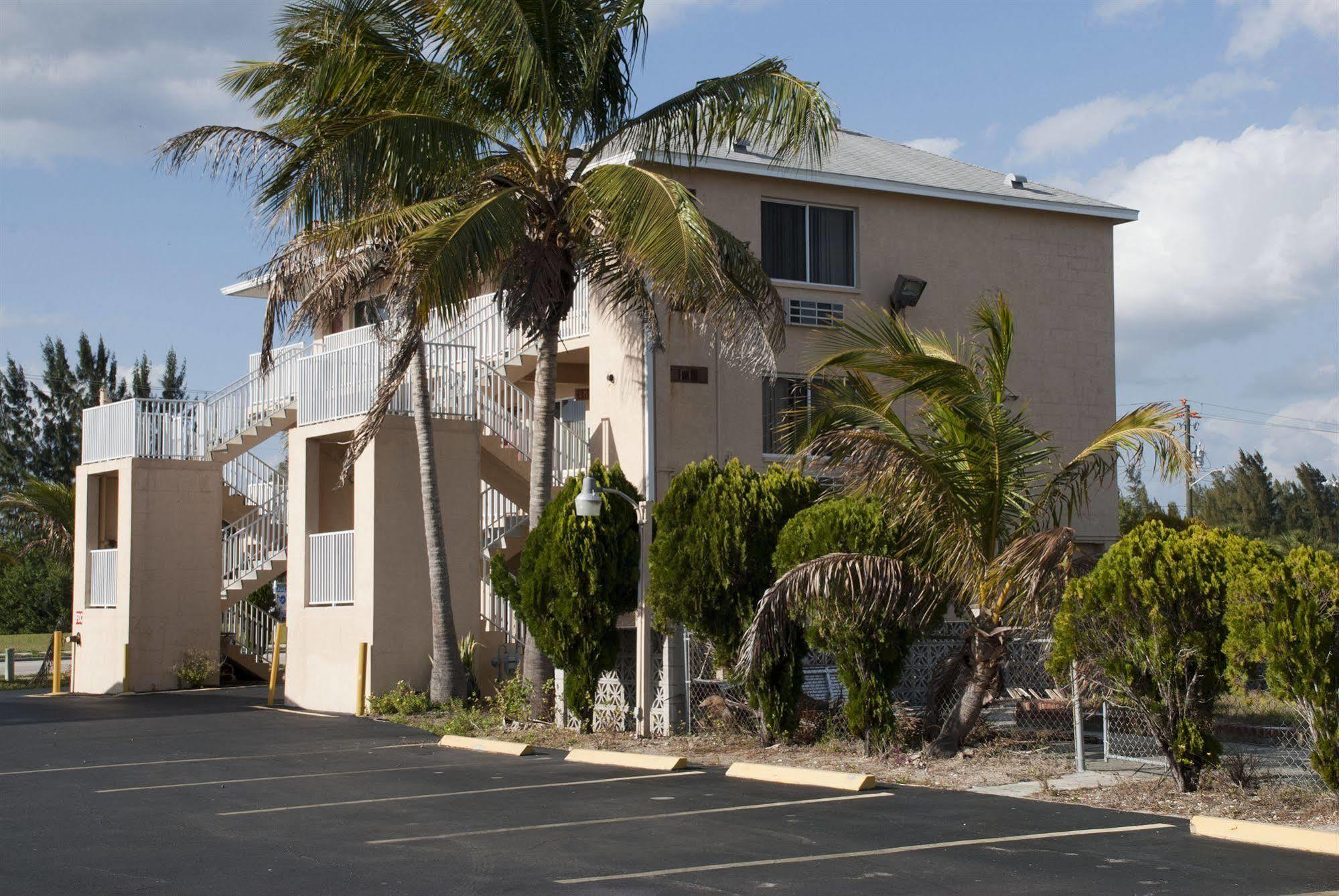 Tahitian Inn Fort Myers Beach Exterior foto